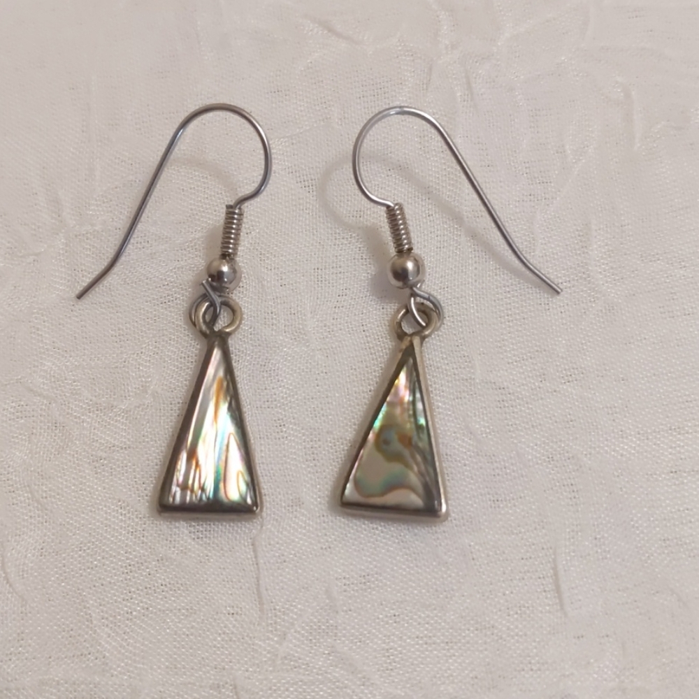 💐 Metal Triangle Dangle Earrings